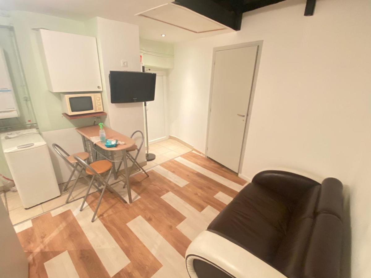Jolis studio meublé Angerville  Exterior foto